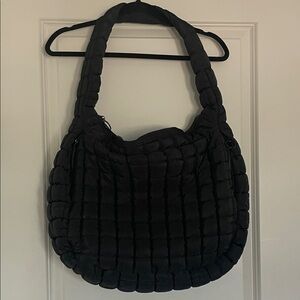 Chic Black Quilted Shoulder Bag